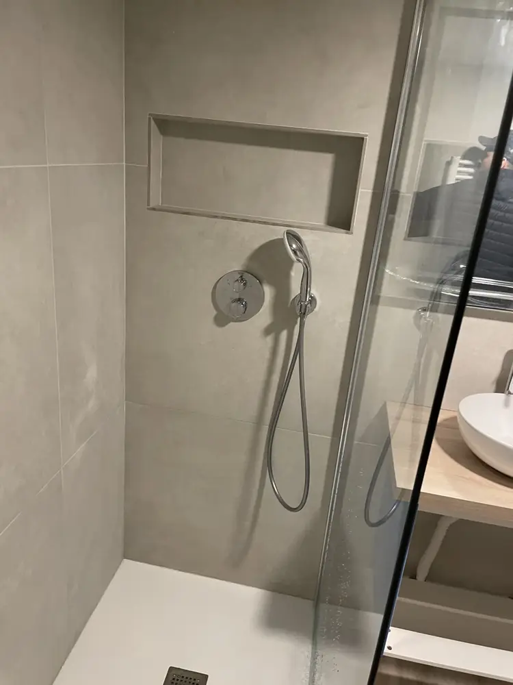 Salle de bain PMR à Montpellier