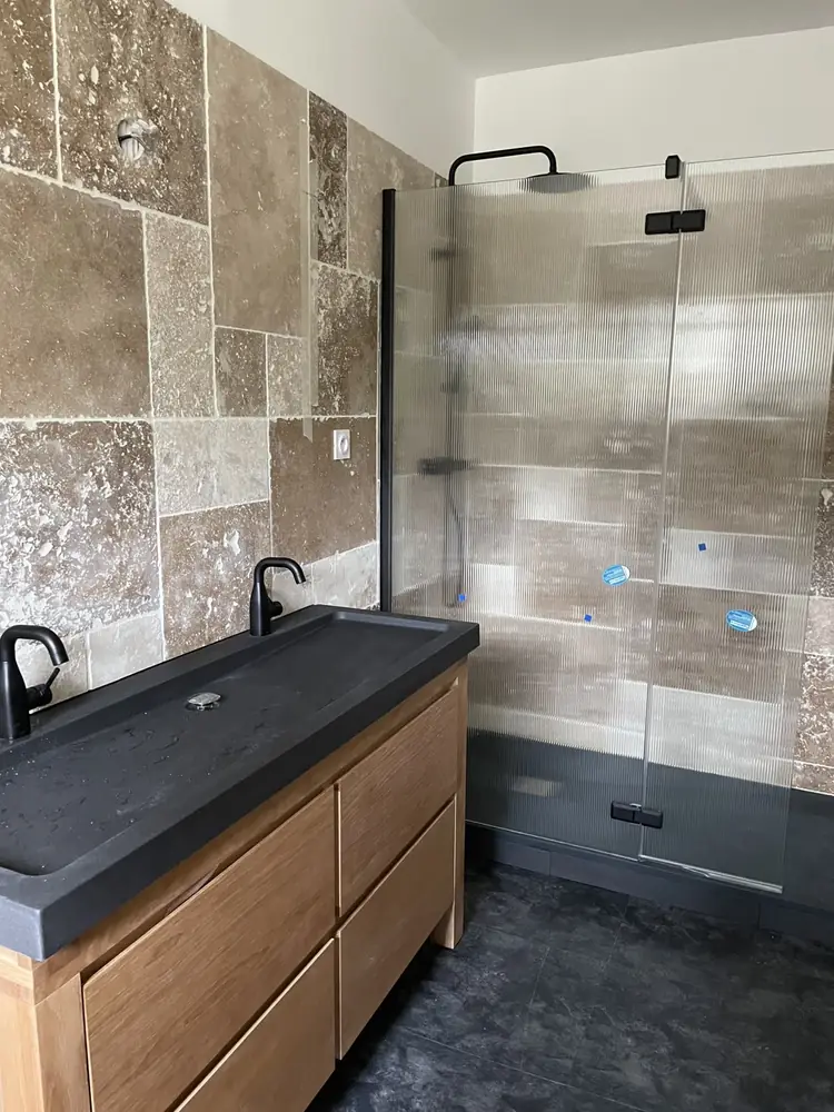 Douche italienne et double vasque à Montpellier