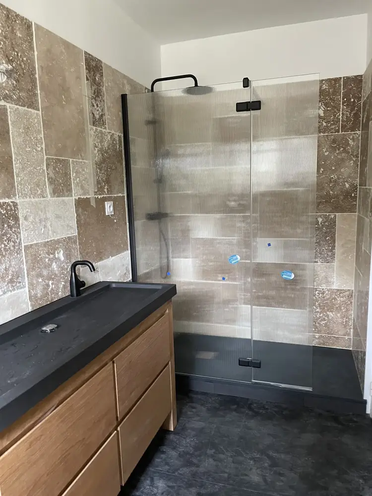 Meuble bois salle de bain à Montpellier